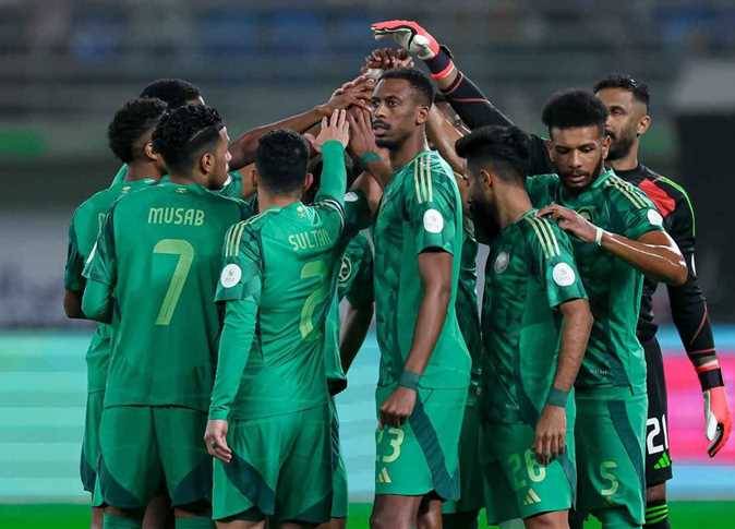 القنوات الناقلة لمباراة السعودية والإمارات بث مباشر في نهائي خليجي 27